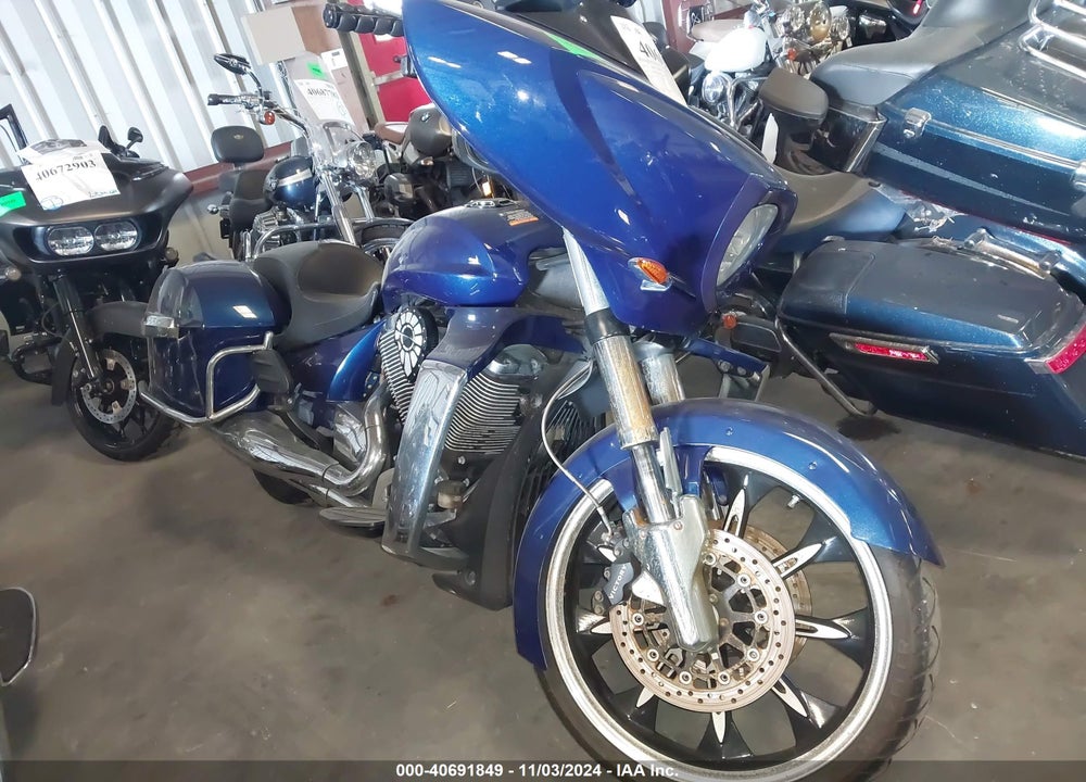 2011 VICTORY MOTORCYCLES CROSS COUNTRY STANDARD VIN: 5VPDB36N2B3000956