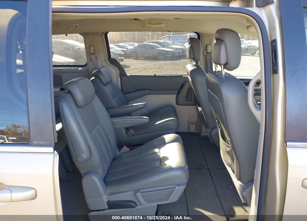2010 CHRYSLER TOWN & COUNTRY TOURING VIN: 2A4RR5D17AR356864