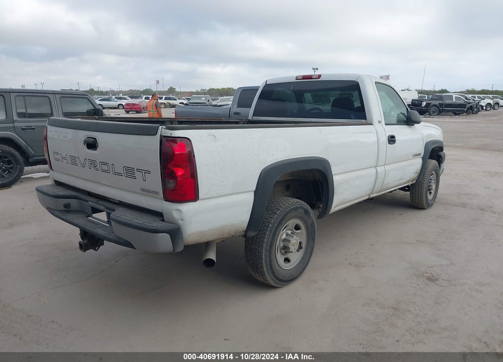 2004 CHEVROLET SILVERADO 2500HD WORK TRUCK VIN: 1GCHC24U34E140295