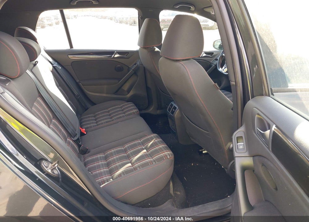 2011 VOLKSWAGEN GTI 4-DOOR (A6) VIN: WVWHV7AJ8BW163984