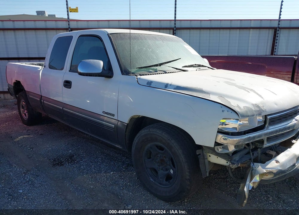 2000 CHEVROLET SILVERADO 1500 LS VIN: 2GCEC19TXY1239393