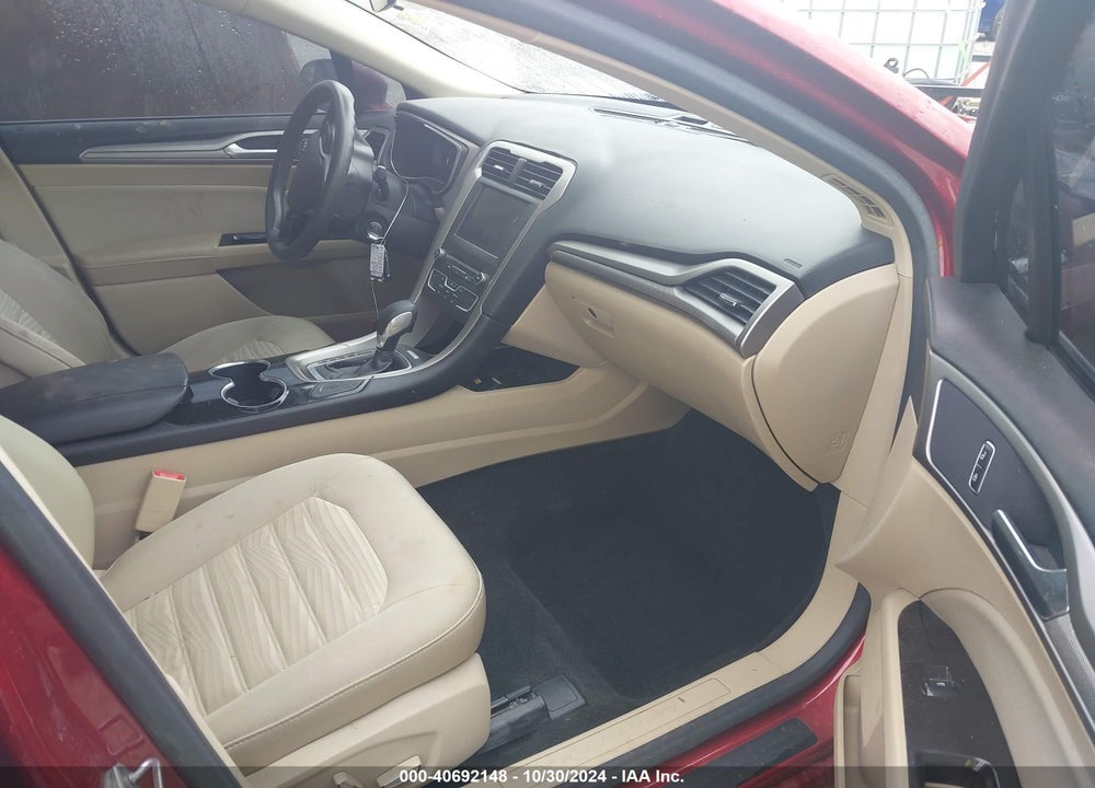 2016 FORD FUSION SE VIN: 3FA6P0H79GR121228