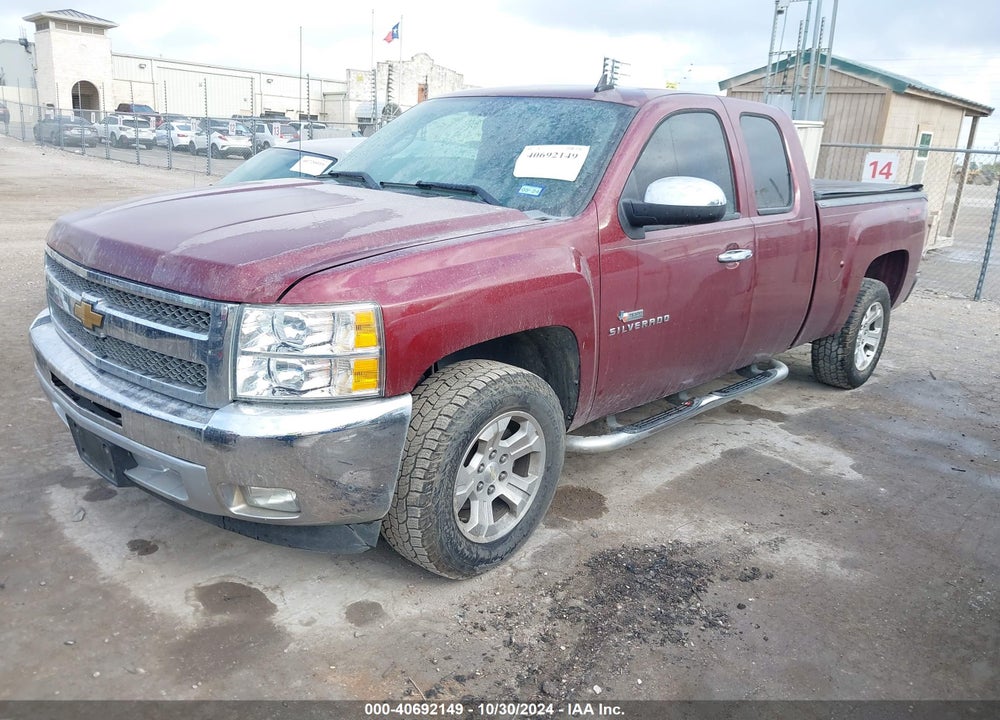 2013 CHEVROLET SILVERADO 1500 LT VIN: 1GCRCSE02DZ102968