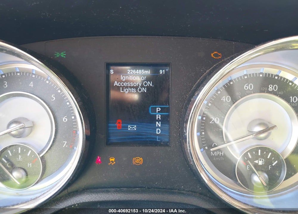 2014 CHRYSLER 300 VIN: 2C3CCAAG8EH181040