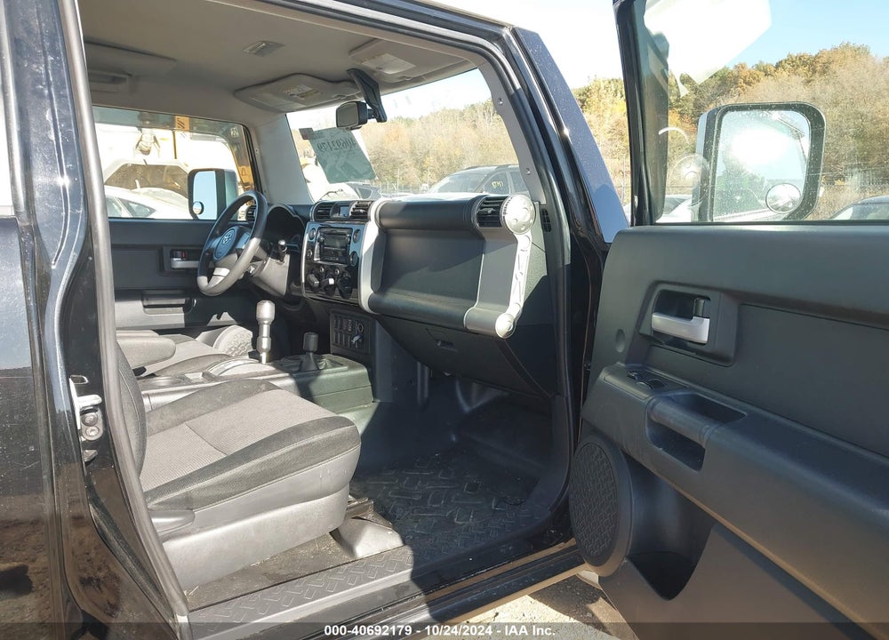 2009 TOYOTA FJ CRUISER VIN: JTEBU11F69K058956