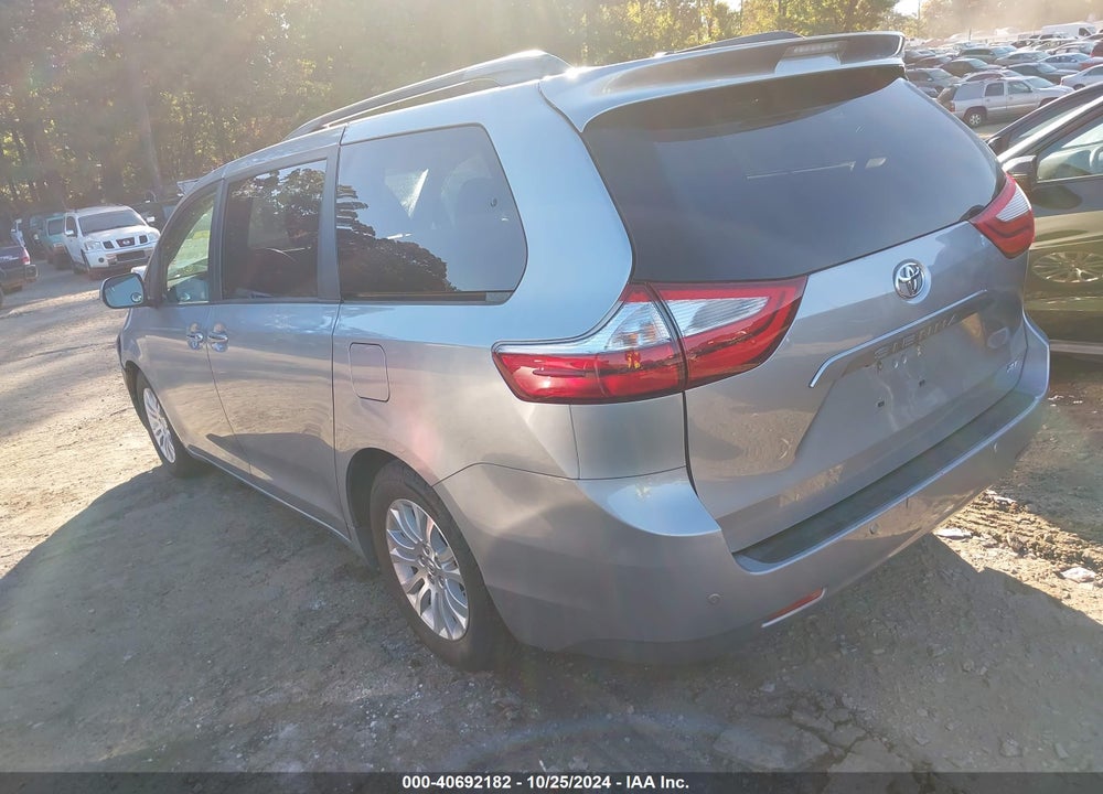 2017 TOYOTA SIENNA XLE LIMITED VIN: 5TDYZ3DCXHS895729