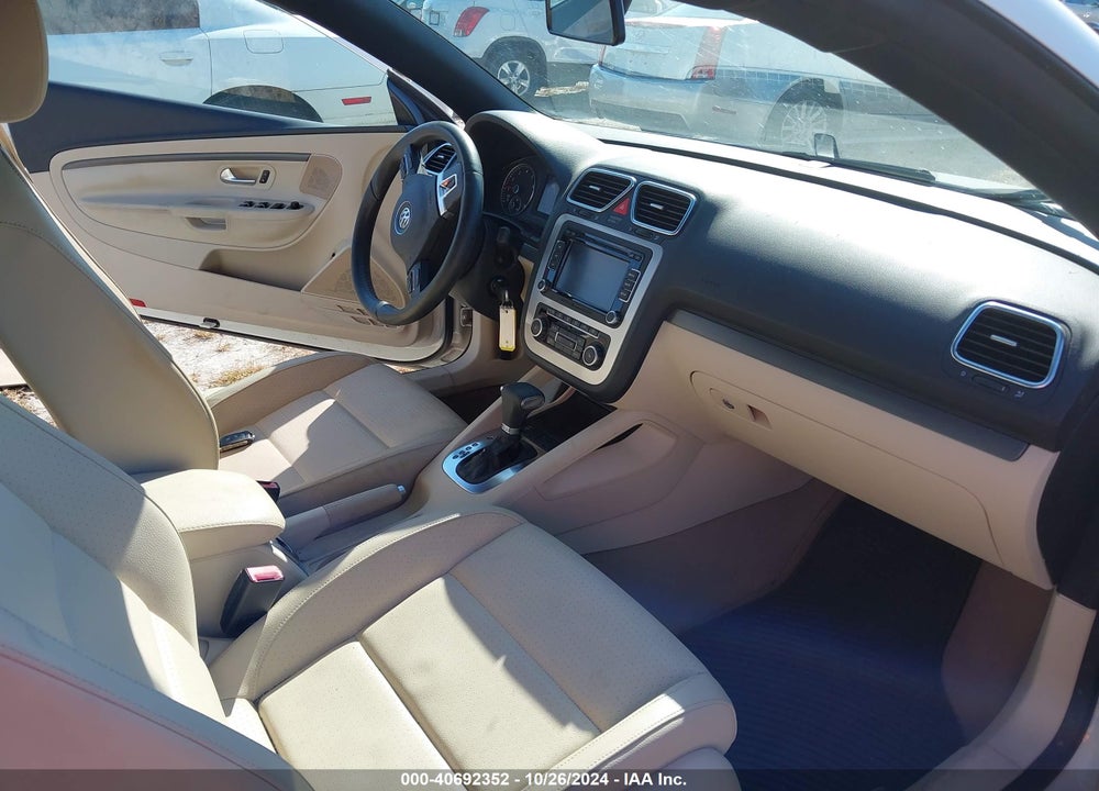 2010 VOLKSWAGEN EOS KOMFORT VIN: WVWBA7AH8AV021492
