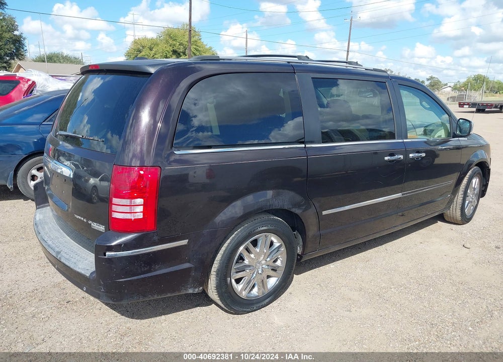 2010 CHRYSLER TOWN & COUNTRY NEW LIMITED VIN: 2A4RR7DX6AR399480
