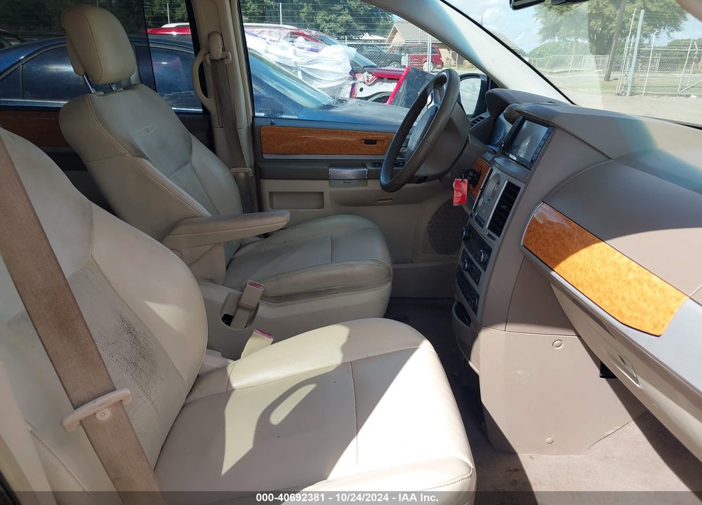 2010 CHRYSLER TOWN & COUNTRY NEW LIMITED VIN: 2A4RR7DX6AR399480