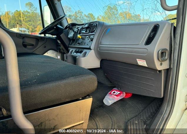 2017 FREIGHTLINER M2 106 VIN: 3ALACWDT4HDJH0528