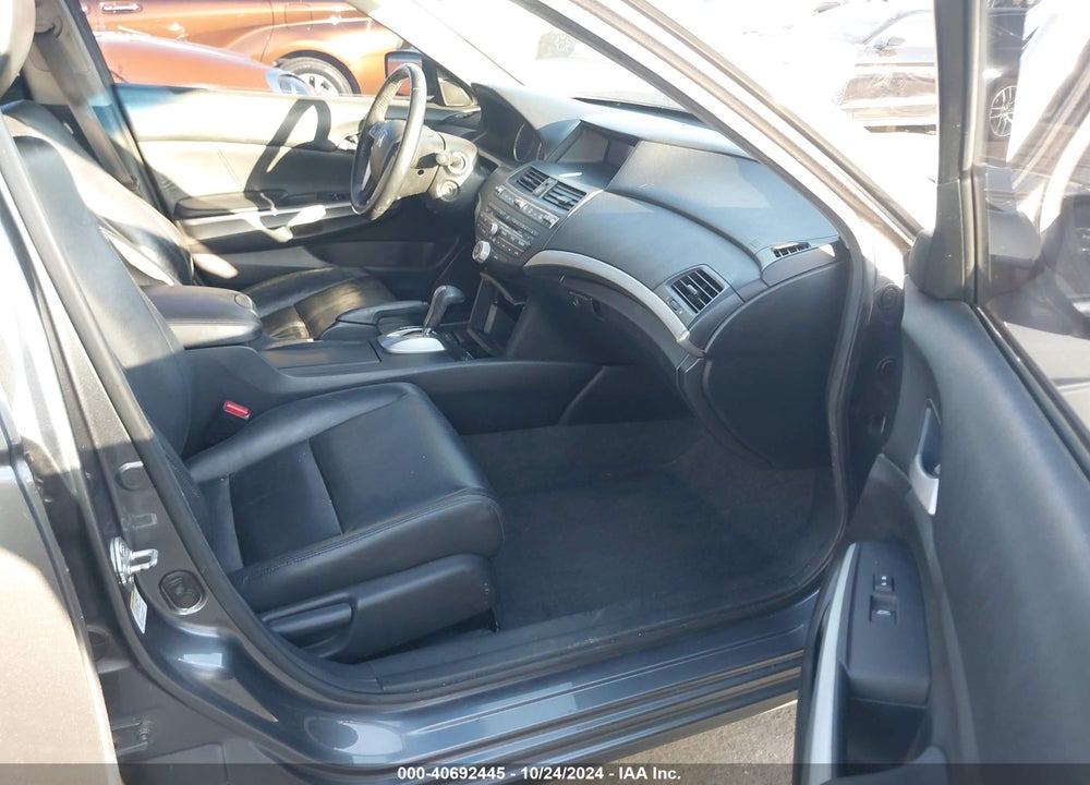 2010 HONDA ACCORD 2.4 EX-L VIN: 1HGCP2F86AA123414