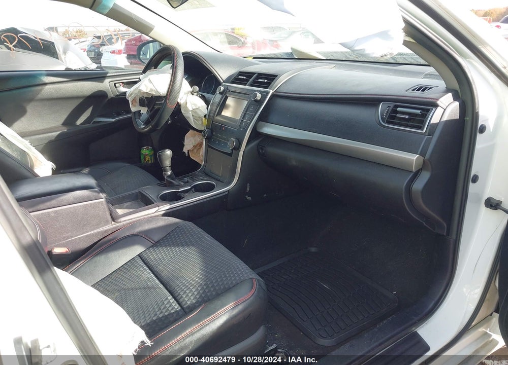 2015 TOYOTA CAMRY SE VIN: 4T1BF1FKXFU035499