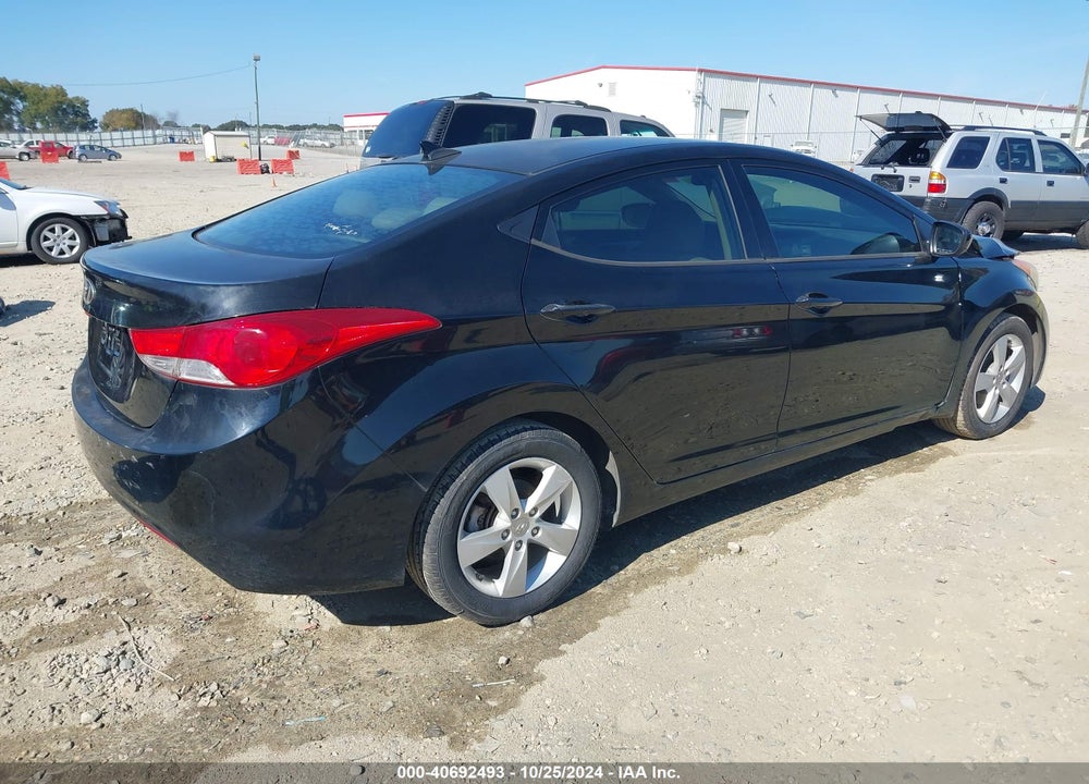 2013 HYUNDAI ELANTRA GLS VIN: KMHDH4AE6DU867831