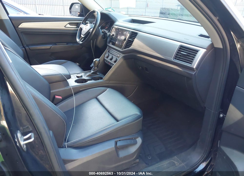 2018 VOLKSWAGEN ATLAS 3.6L V6 SE VIN: 1V2KR2CA7JC581011