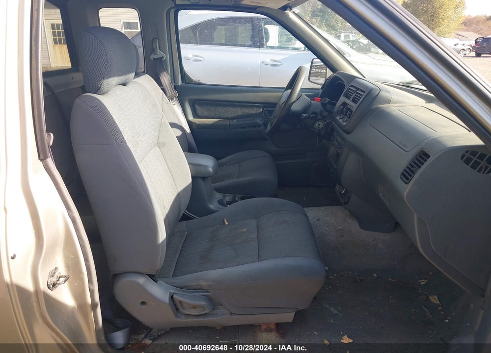 2001 NISSAN FRONTIER XE VIN: 1N6DD26S31C313678