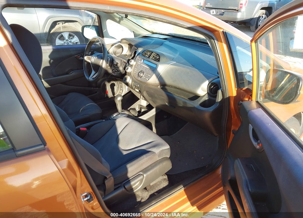 2010 HONDA FIT SPORT VIN: JHMGE8H40AC012265