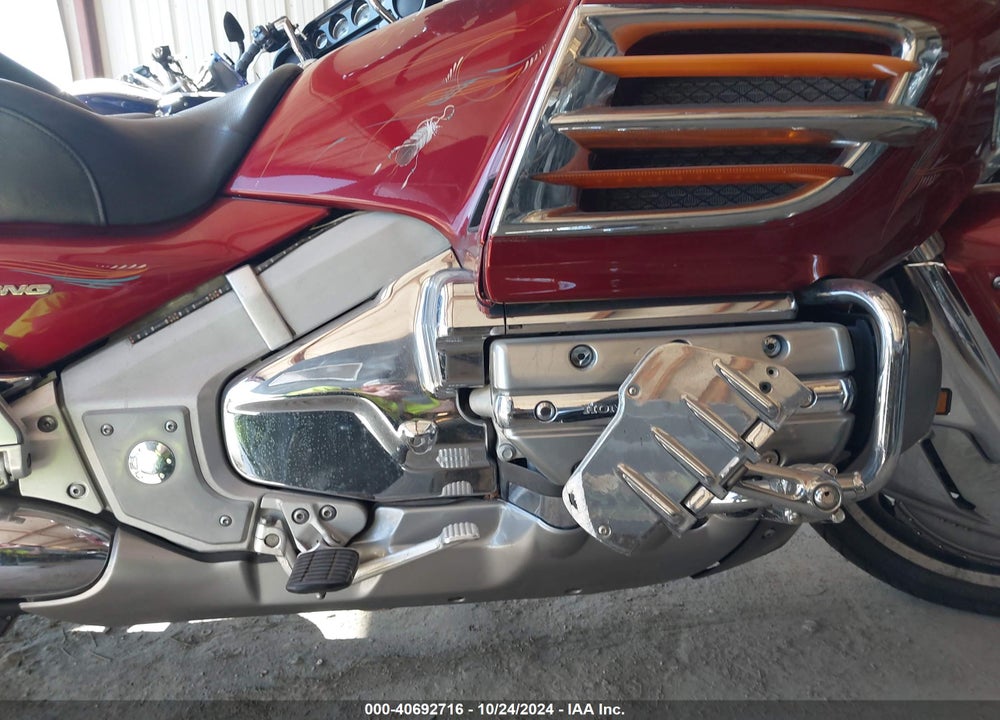 2001 HONDA GL1800 VIN: 1HFSC47051A000154