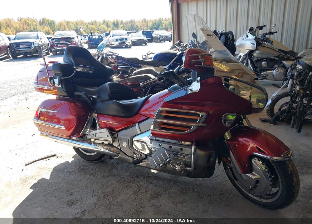 2001 HONDA GL1800 VIN: 1HFSC47051A000154