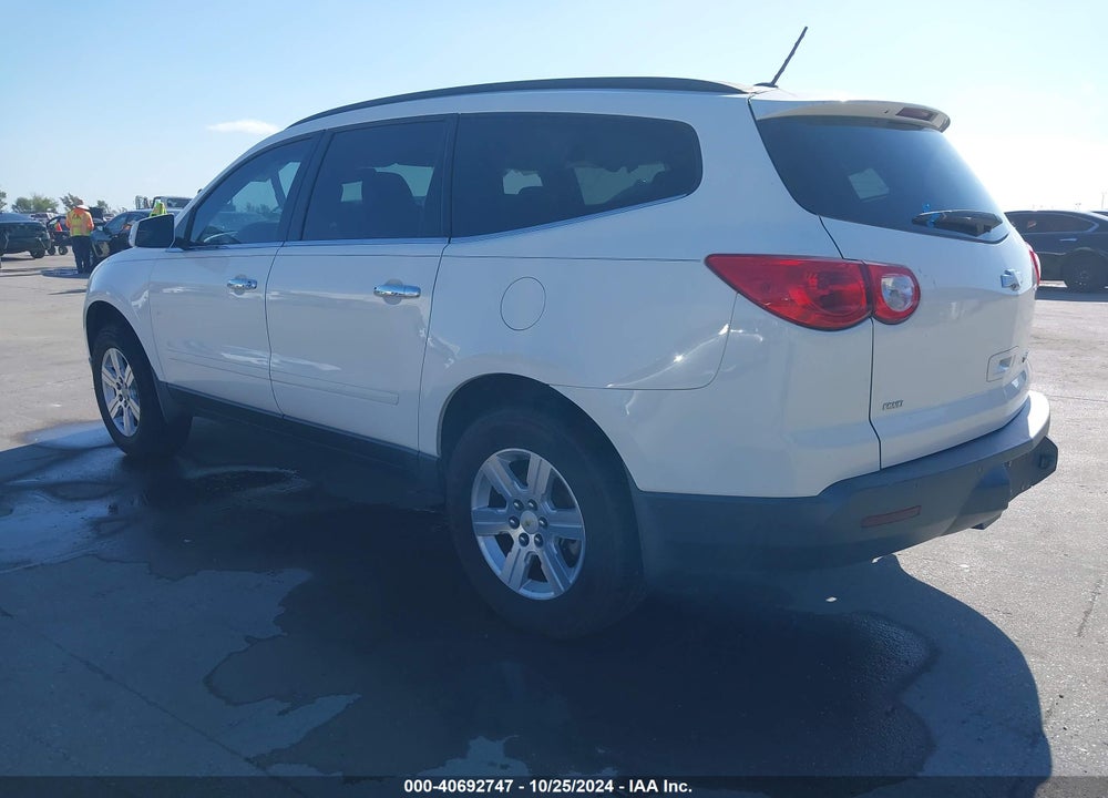 2011 CHEVROLET TRAVERSE 1LT VIN: 1GNKVGED2BJ230156