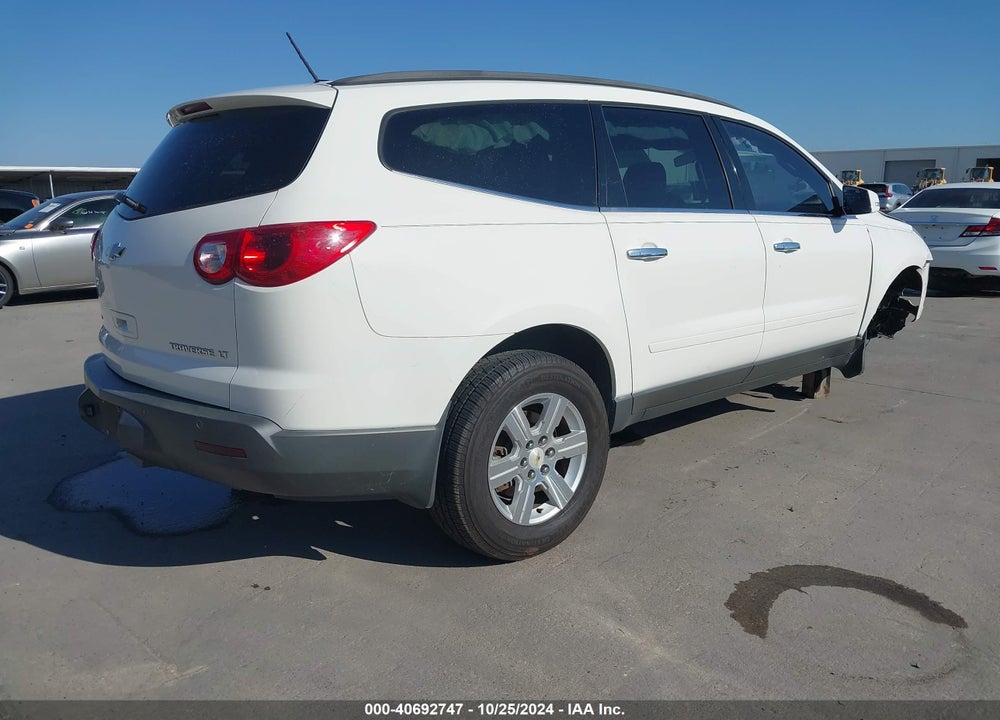 2011 CHEVROLET TRAVERSE 1LT VIN: 1GNKVGED2BJ230156