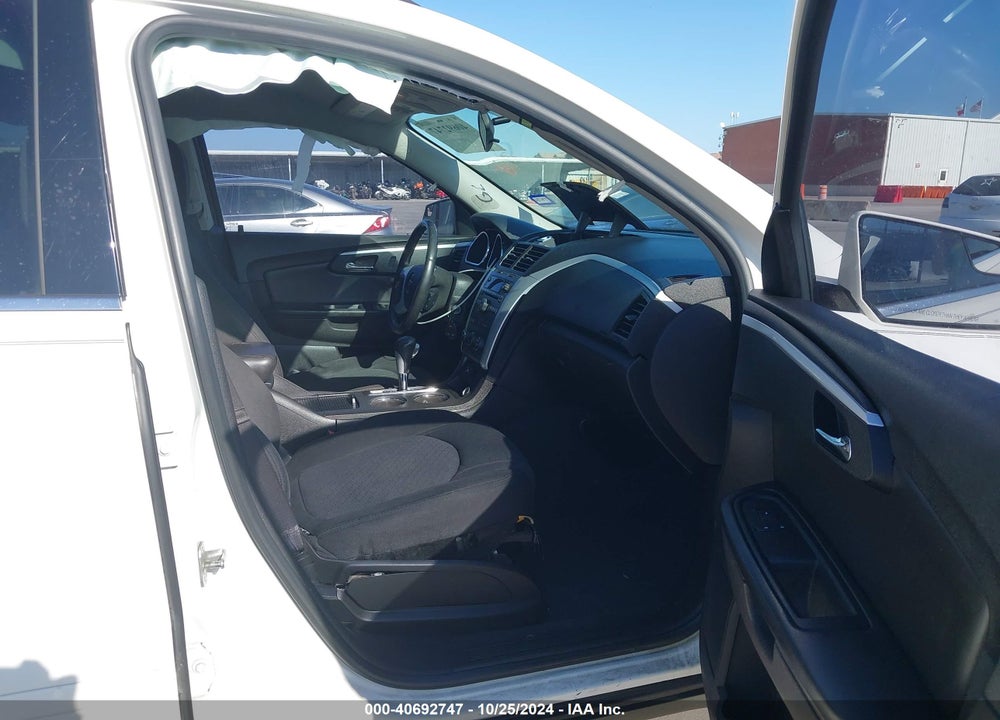 2011 CHEVROLET TRAVERSE 1LT VIN: 1GNKVGED2BJ230156