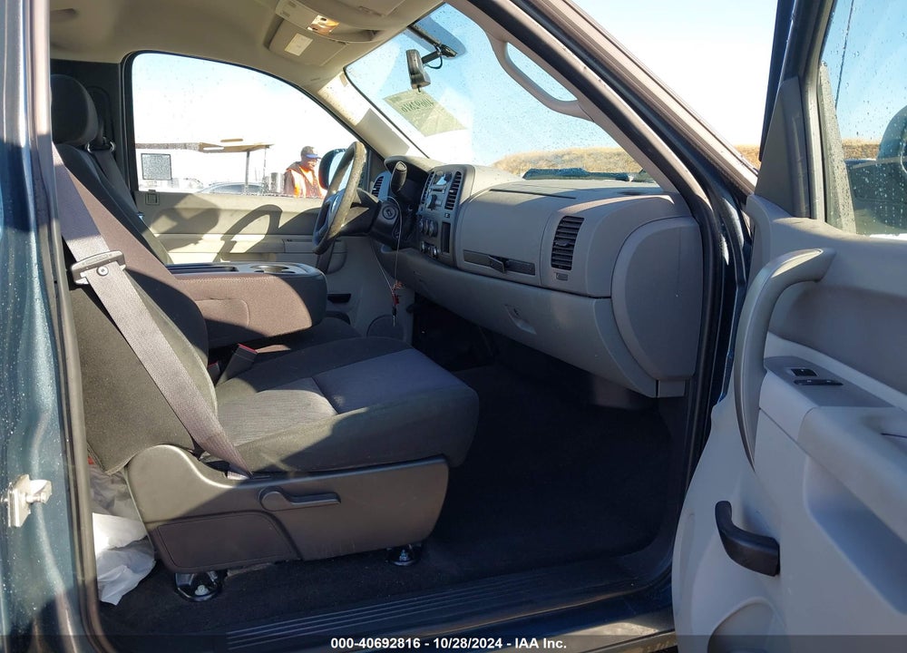 2011 CHEVROLET SILVERADO 1500 WORK TRUCK VIN: 1GCNCPEA3BZ121174