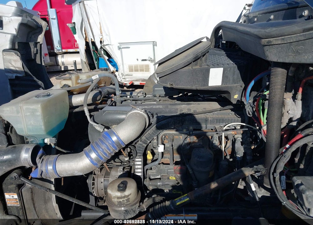 2020 PETERBILT 579 VIN: 1XPBDP9X0LD673646