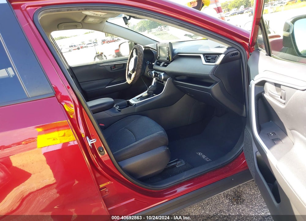 2021 TOYOTA RAV4 LE VIN: JTMH1RFV5MD068204