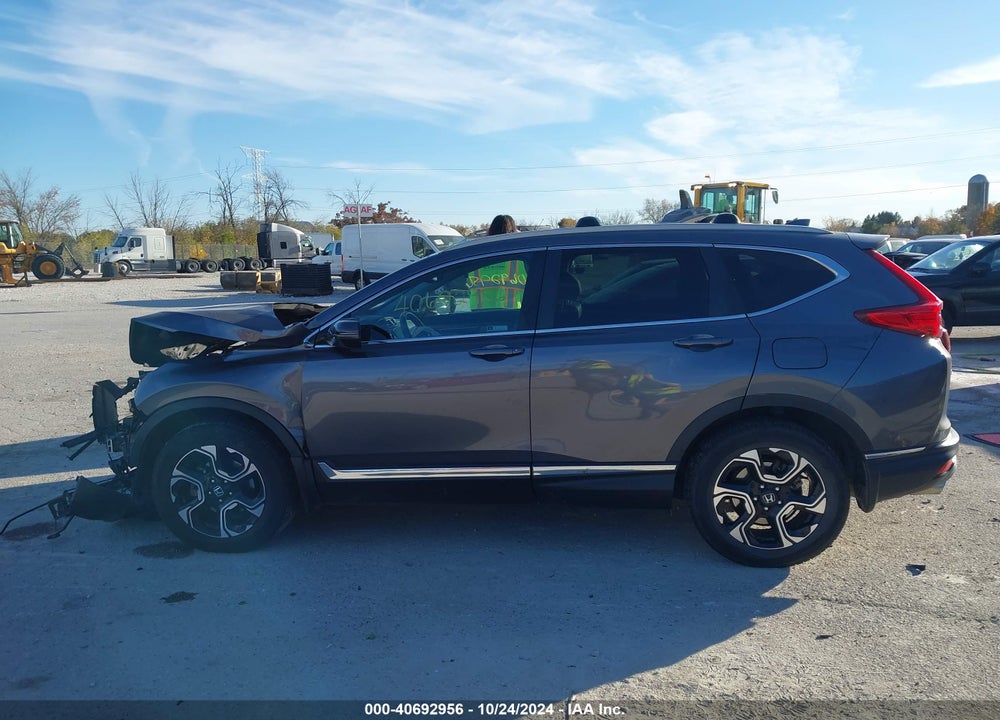 2018 HONDA CR-V TOURING VIN: 7FARW2H98JE093880