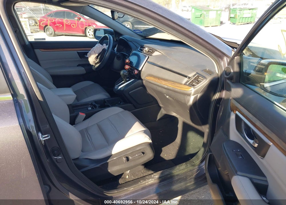 2018 HONDA CR-V TOURING VIN: 7FARW2H98JE093880