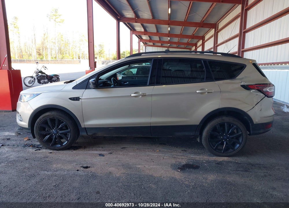 2017 FORD ESCAPE SE VIN: 1FMCU9GDXHUD63663