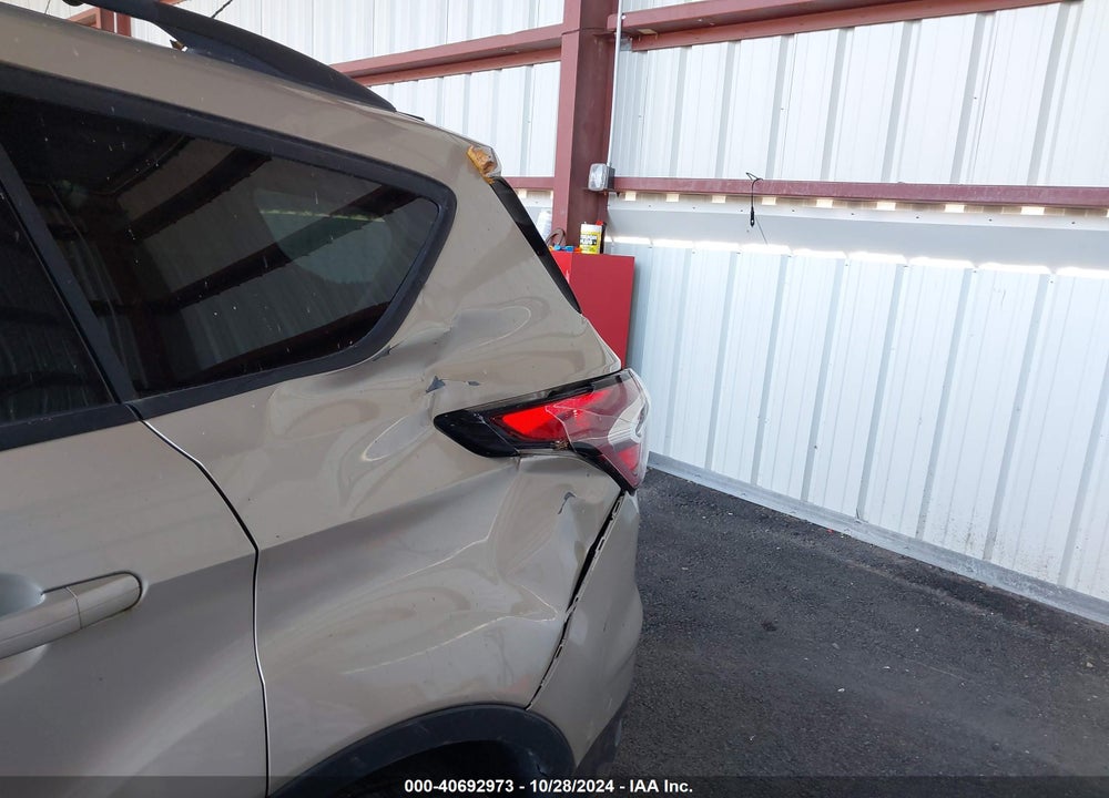 2017 FORD ESCAPE SE VIN: 1FMCU9GDXHUD63663