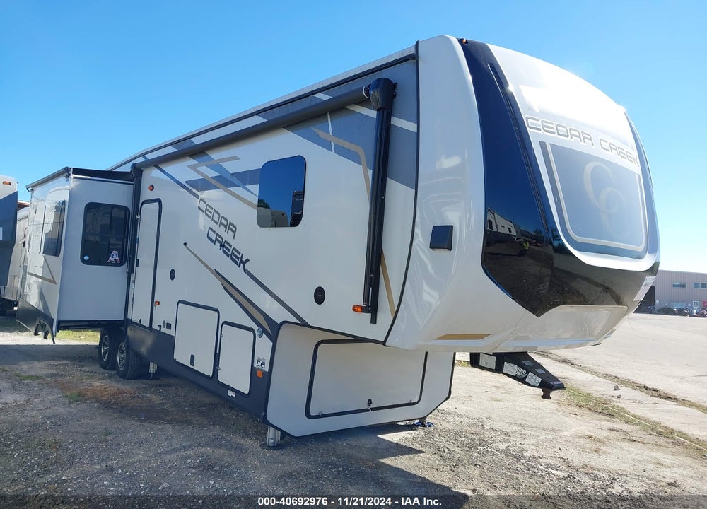 2022 CEDAR CREEK OTHER VIN: 4X4FCRG21NS228544