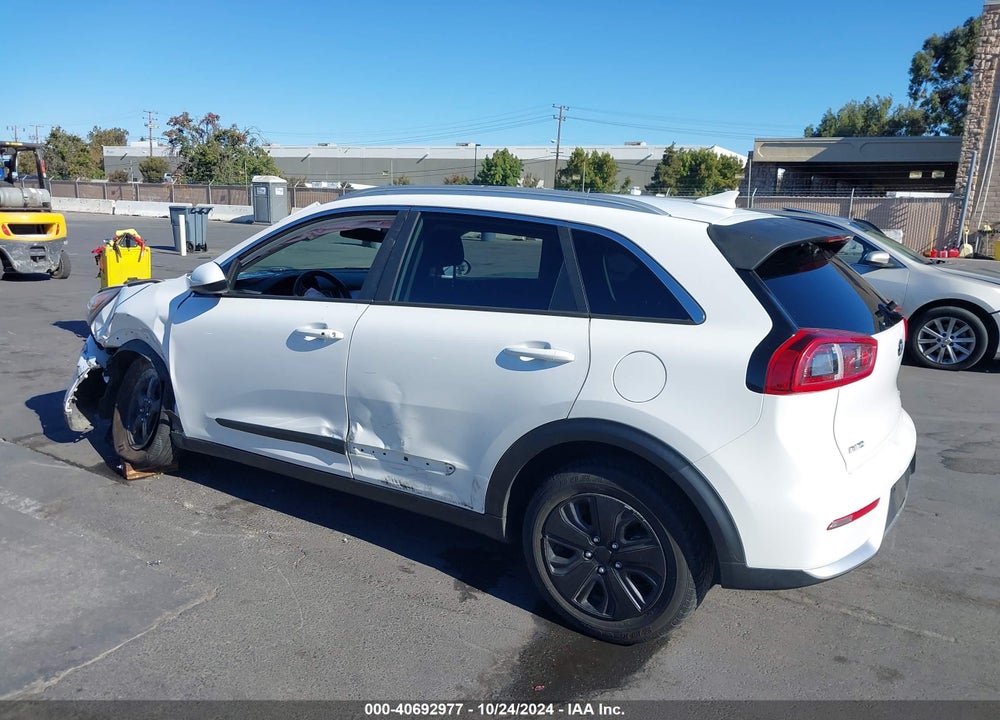 2018 KIA NIRO LX VIN: KNDCB3LC3J5156701