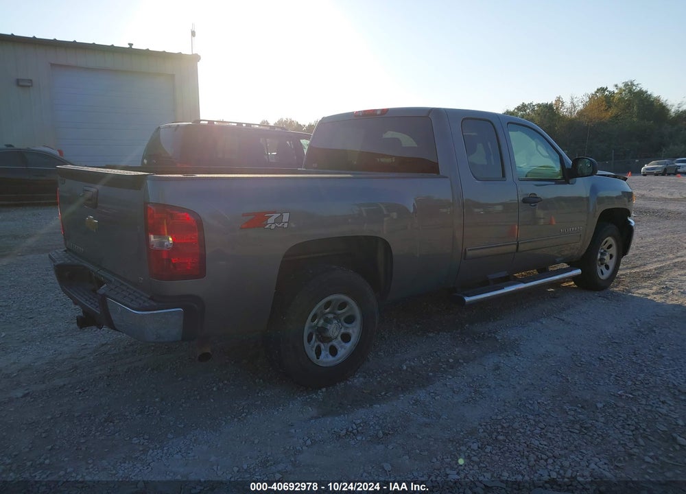 2013 CHEVROLET SILVERADO 1500 LT VIN: 1GCRKSE71DZ229498