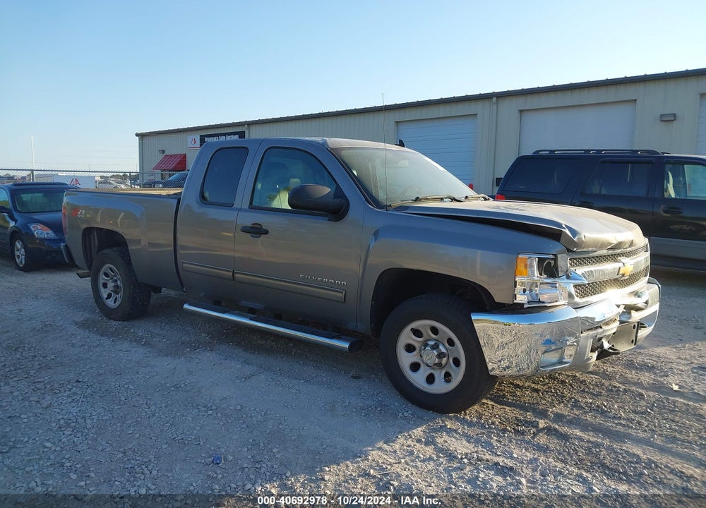 2013 CHEVROLET SILVERADO 1500 LT VIN: 1GCRKSE71DZ229498