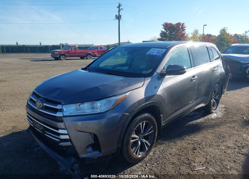 2019 TOYOTA HIGHLANDER LE PLUS VIN: 5TDBZRFH0KS730099