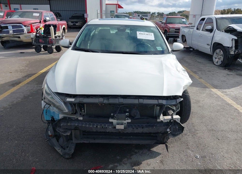 2022 NISSAN ALTIMA SV FWD VIN: 1N4BL4DV4NN352592