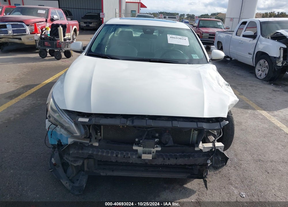 2022 NISSAN ALTIMA SV FWD VIN: 1N4BL4DV4NN352592