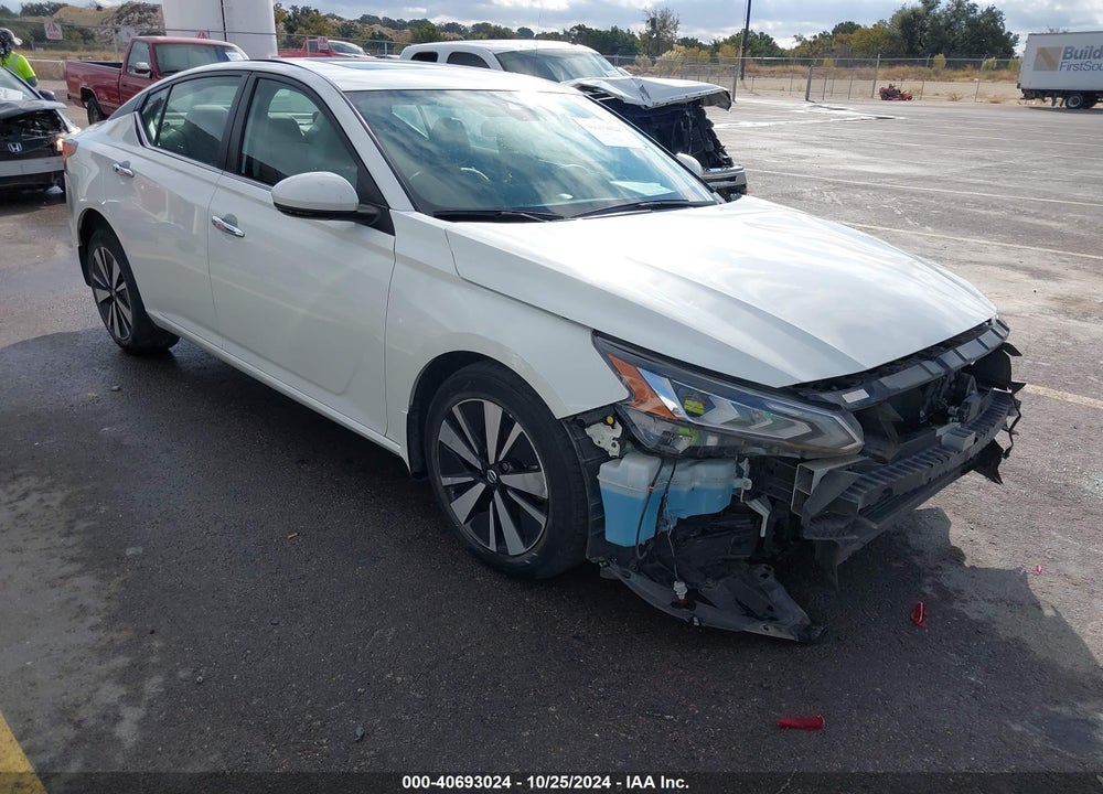 2022 NISSAN ALTIMA SV FWD VIN: 1N4BL4DV4NN352592