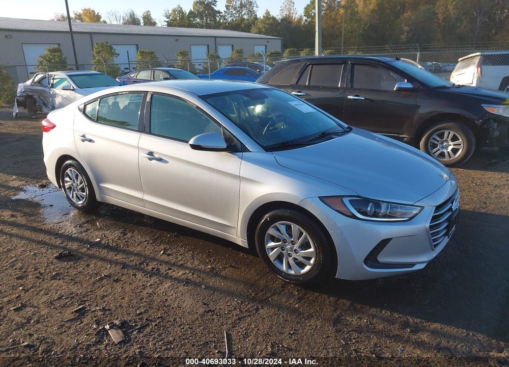 2018 HYUNDAI ELANTRA SE VIN: KMHD74LF8JU455477