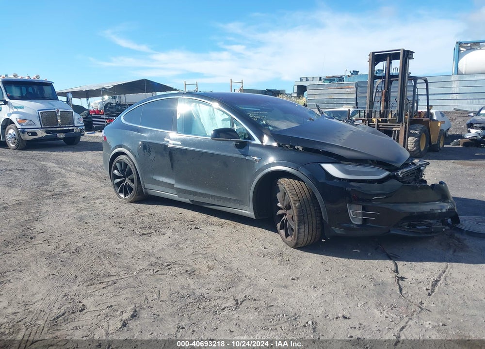 2018 TESLA MODEL X 100D/75D/P100D VIN: 5YJXCAE20JF090985