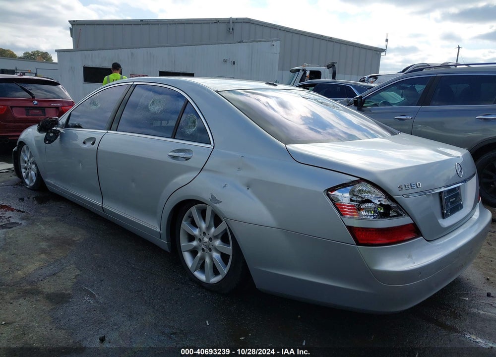 2007 MERCEDES-BENZ S 550 VIN: WDDNG71X07A098303