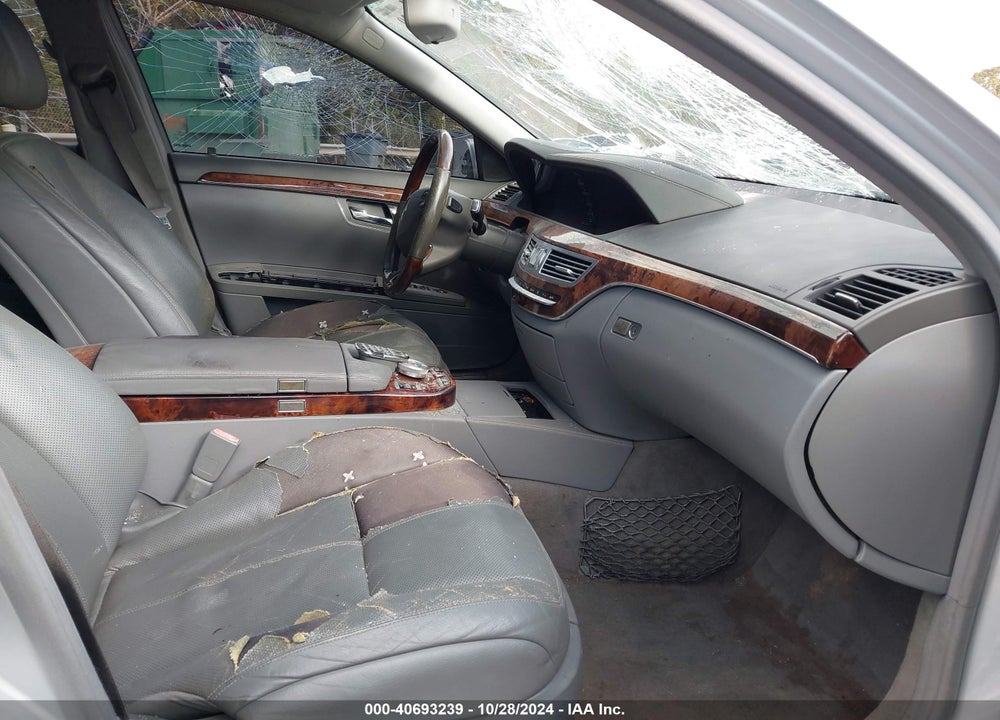2007 MERCEDES-BENZ S 550 VIN: WDDNG71X07A098303