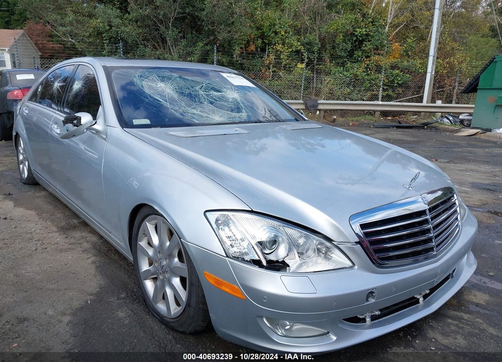 2007 MERCEDES-BENZ S 550 VIN: WDDNG71X07A098303