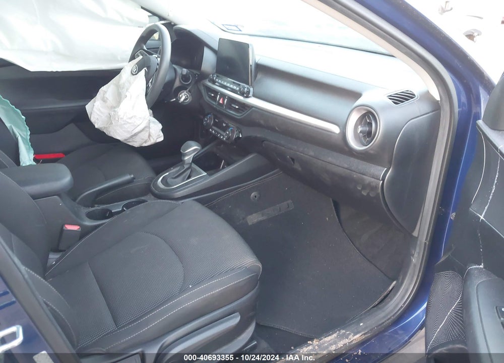 2019 KIA FORTE LXS VIN: 3KPF24AD0KE134711
