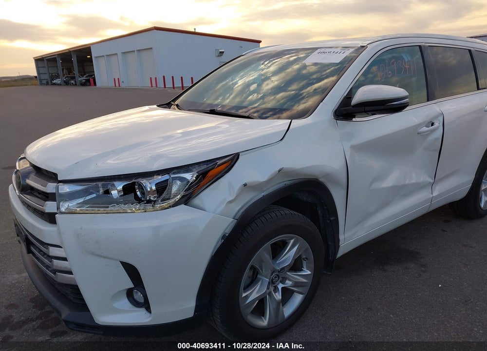 2019 TOYOTA HIGHLANDER LIMITED VIN: 5TDDZRFHXKS953906