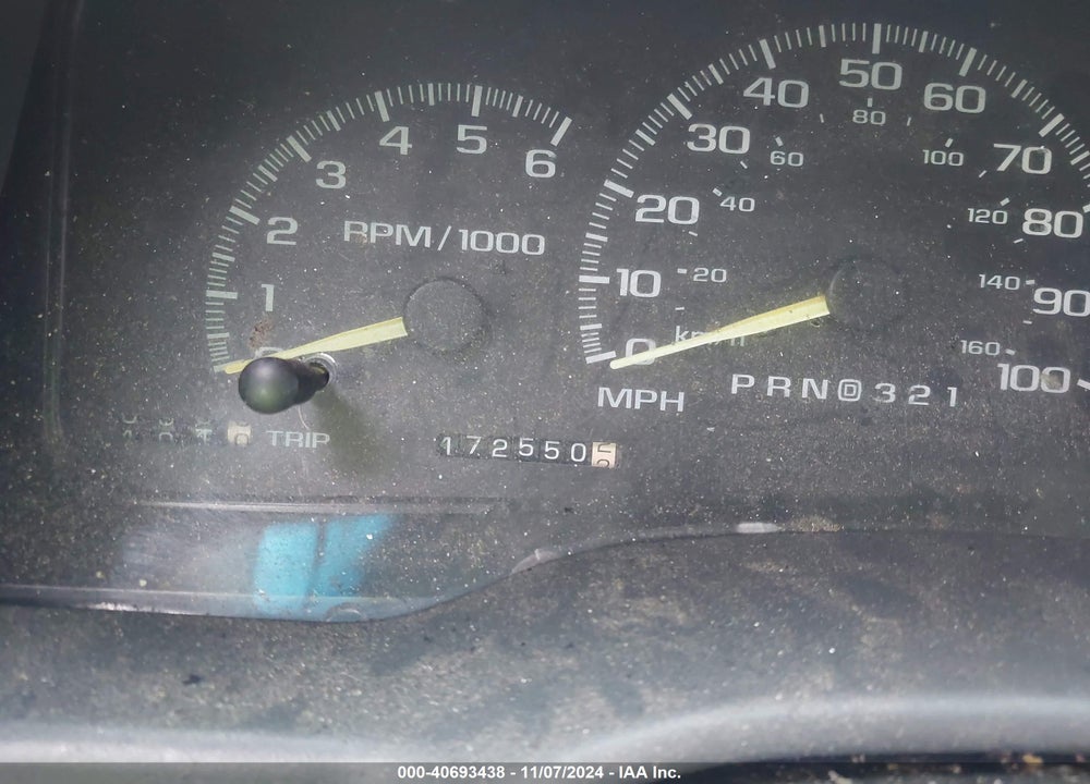 1999 CHEVROLET SUBURBAN 1500 LT VIN: 3GNEC16RXXG221224