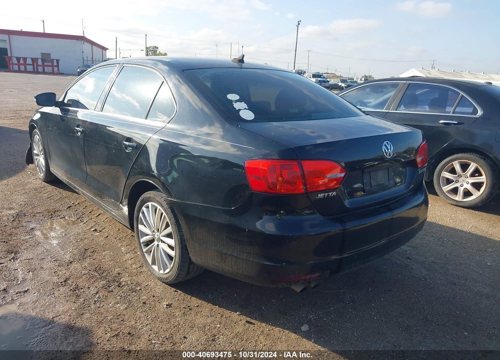 2013 VOLKSWAGEN JETTA 2.5L SEL VIN: 3VWLX7AJ6DM363749
