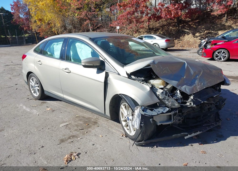 2015 FORD FOCUS SE VIN: 1FADP3F29FL260420